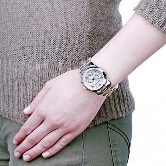 MICHAEL KORS Silver Rose Gold Chronograph Runway Watch New Battery Ready to Wear - Picture 2 of 10